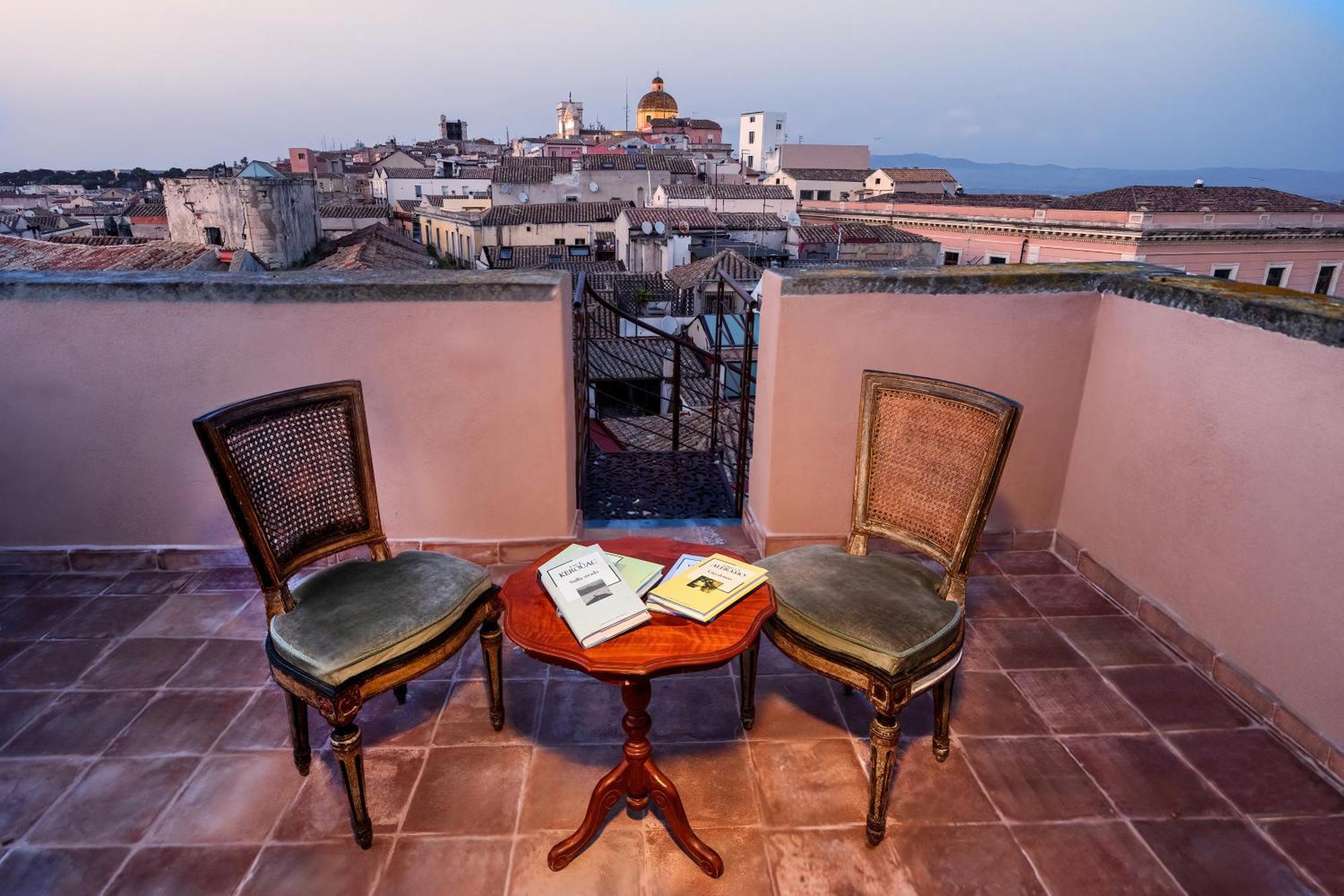 Hotel Palazzo Boyl 1840 Cagliari Exterior foto